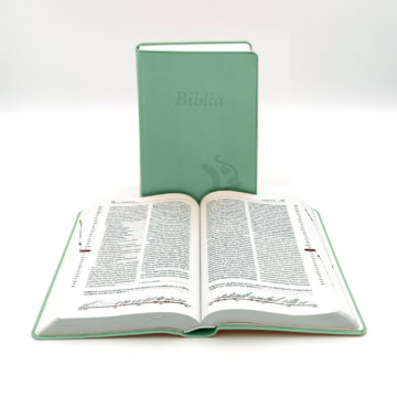 Kisméretű, varrott, olívaszínű Károli-Biblia 2.0