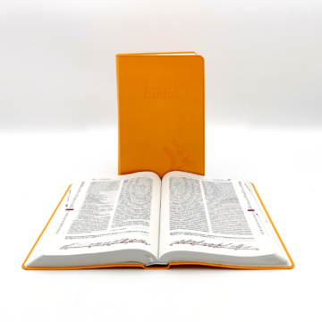 Nagyméretű, varrott, sárga Károli-Biblia 2.0