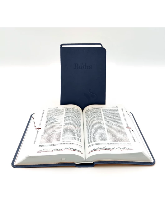 Középméretű, varrott, sötétkék Károli-Biblia 2.0